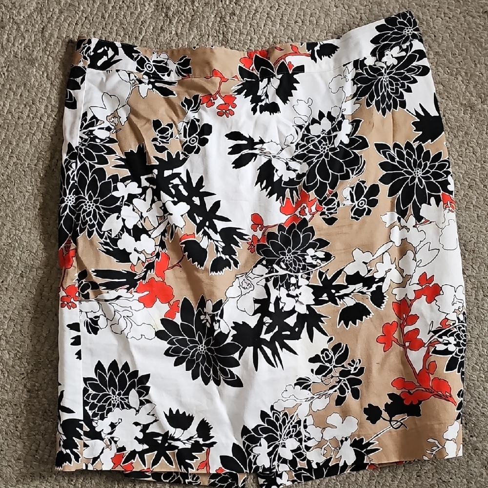 Van Heusen Studio Floral Pencil Skirt size 12